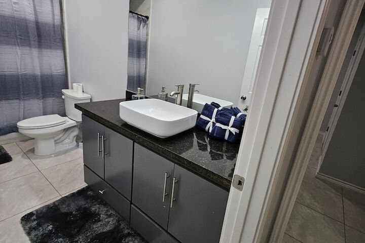 Beautiful Apartment 9 min to Mercedes Outlets