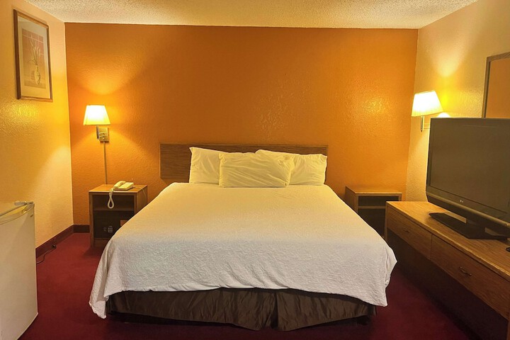 Room 31 of 32