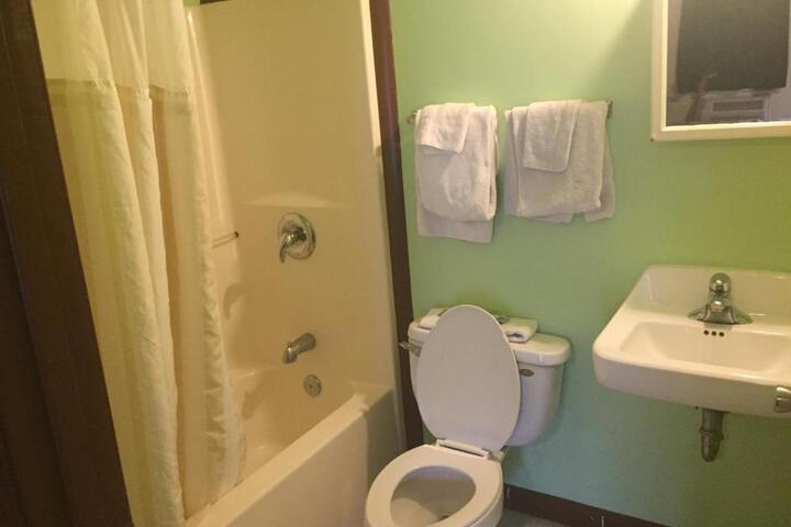 Colony Inn motel