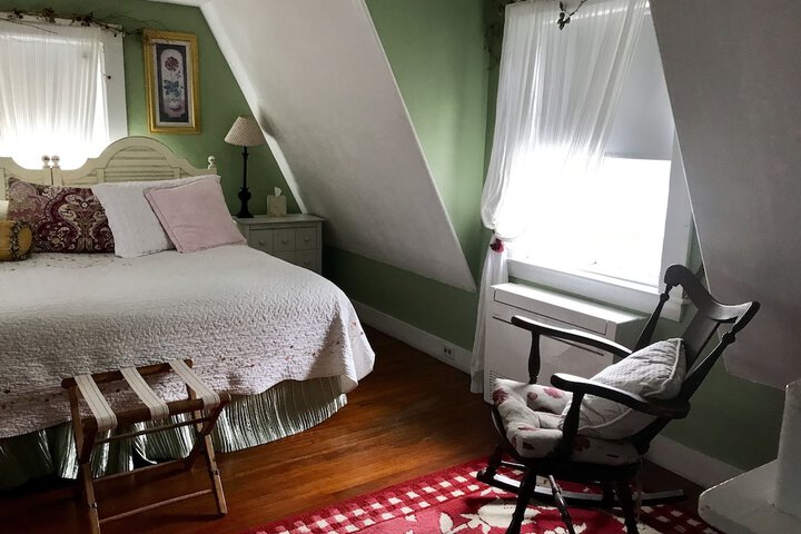 Room 49 of 62