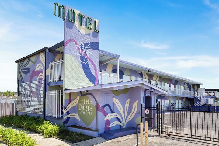 Hotel 7 of 39