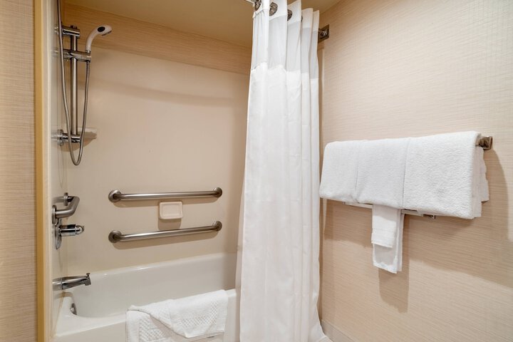 Room 16 of 23