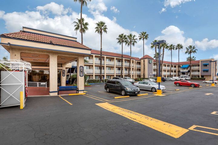 Hotel 2 of 39