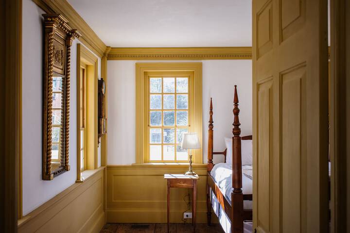 Room 29 of 65