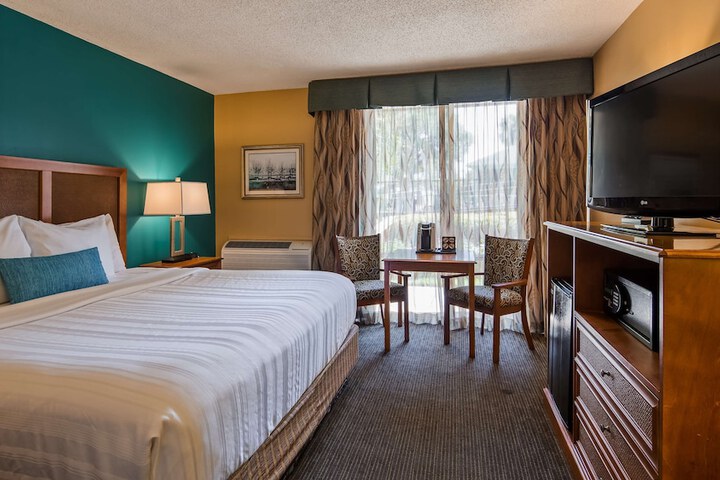 Room 14 of 30