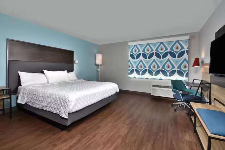 Tru by Hilton Holland Mi