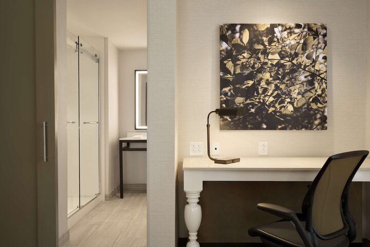 Room 17 of 41