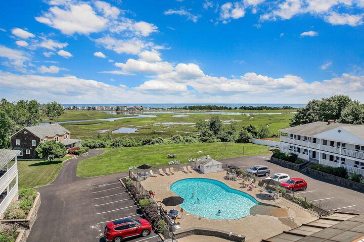 The Mariner Resort
