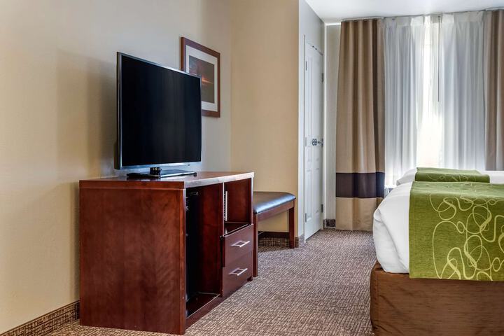 Room 27 of 44