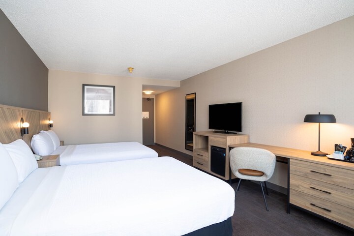 Room 15 of 28