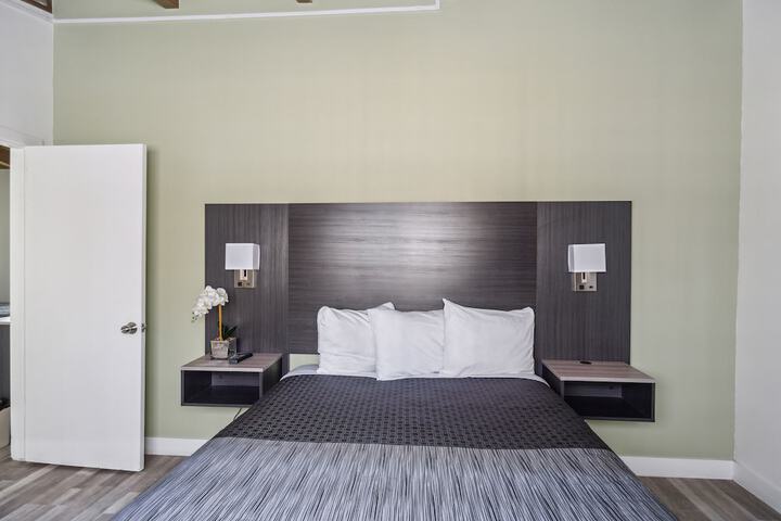 Discovery Inn