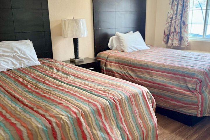 Room 27 of 60