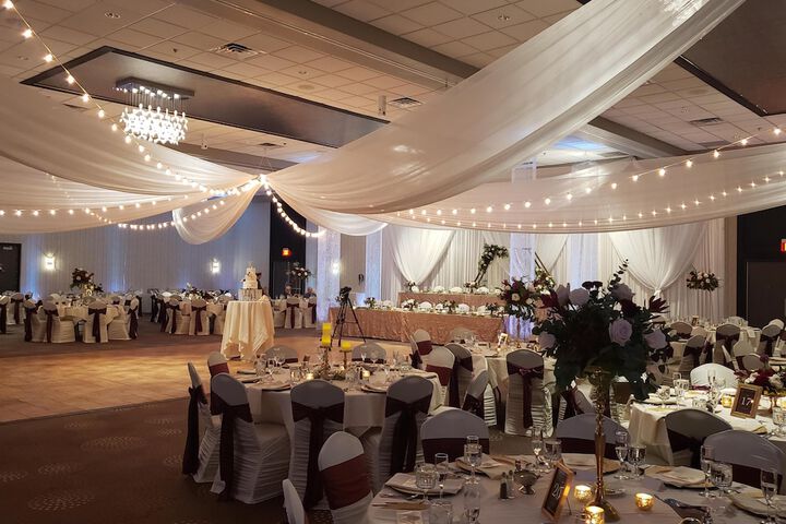 DoubleTree by Hilton Hotel Bloomington