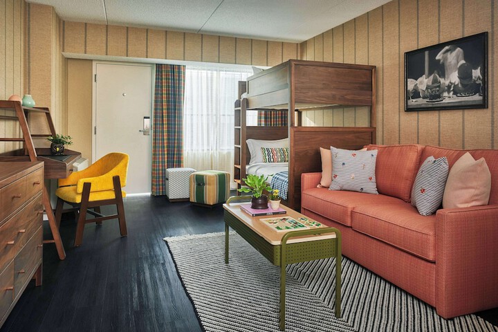 Room 22 of 68