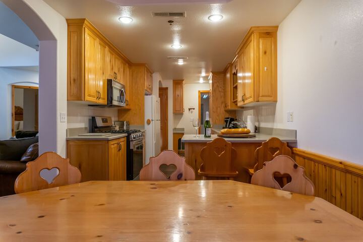Family Vacation heated in / out Pool Tubing & Ice Skating 719 3 Bedroom Townhouse by RedAwning