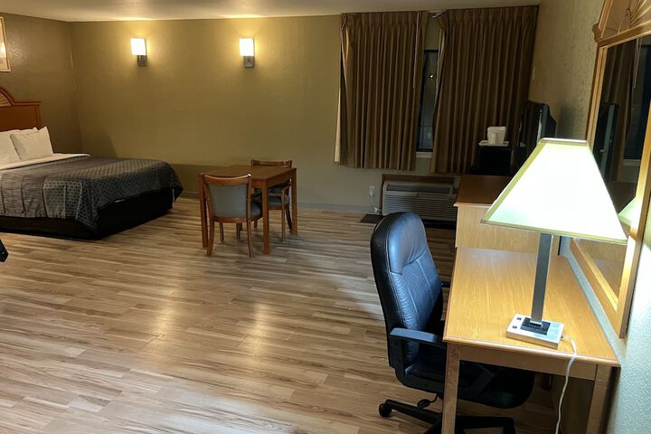 Room 30 of 50