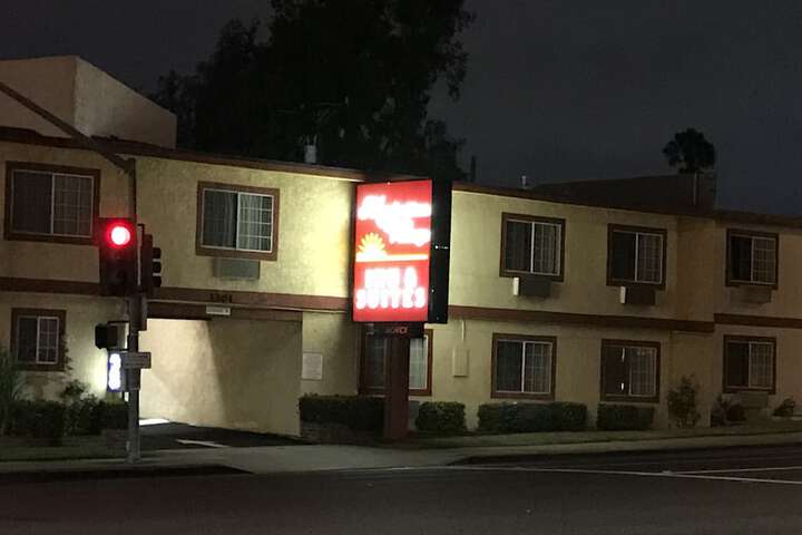 Manhattan Inn & Suites - LAX