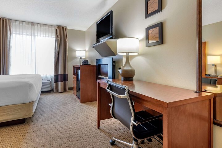 Room 34 of 89