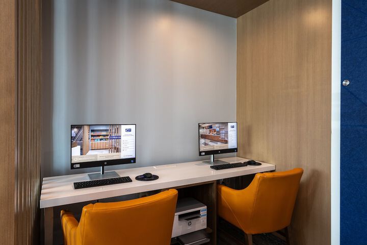 Business Center 47 of 47