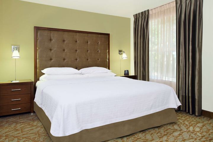 Room 21 of 43