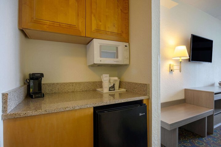 Travelodge by Wyndham Outer Banks / Kill Devil Hills