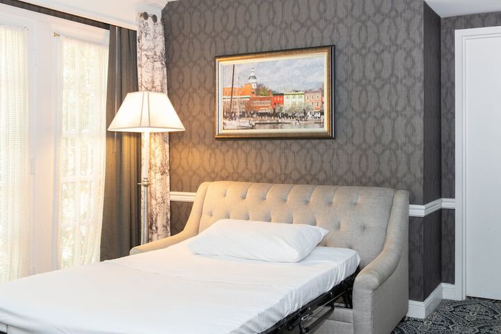 Room 84 of 144