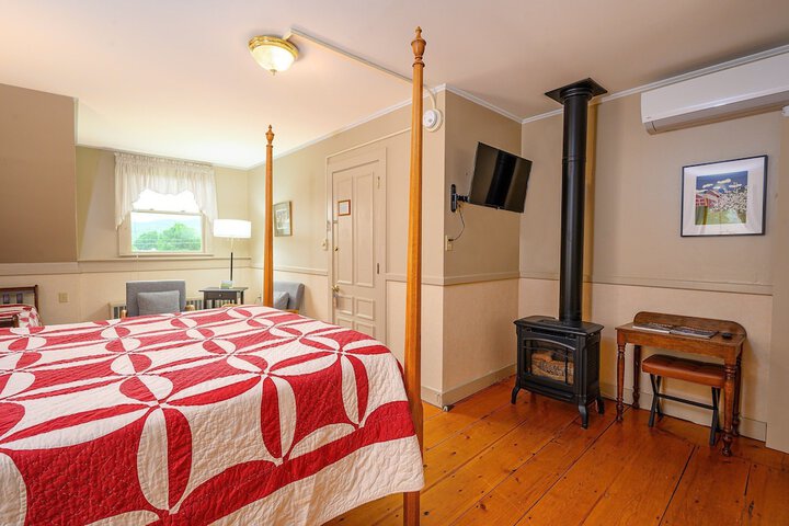 Room 40 of 135