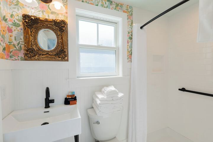 Ocean House Hotel & Motel