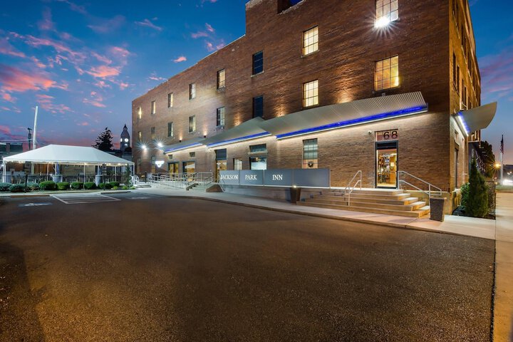 Jackson Park Inn an Ascend Collection Hotel