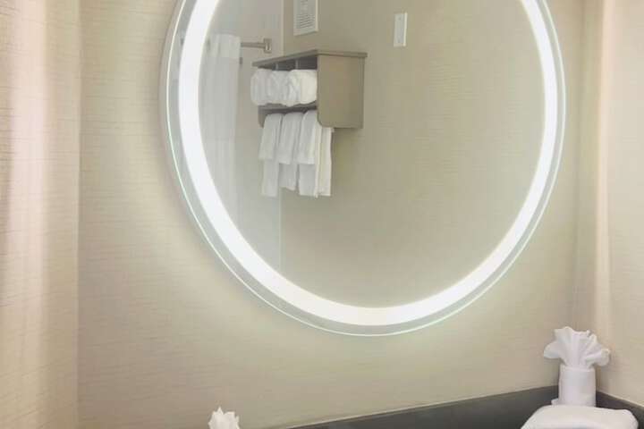 Room 21 of 43