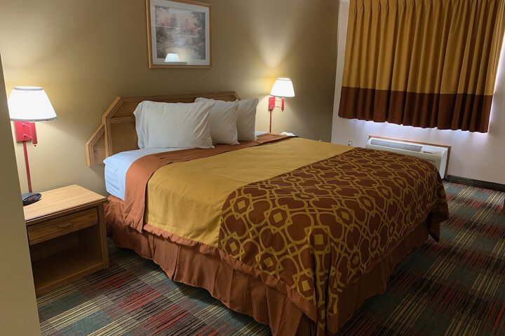 Budgetinn & Suites