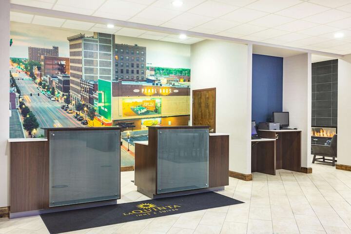 La Quinta Inn & Suites by Wyndham Joplin
