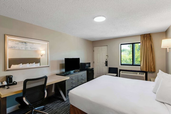 Room 20 of 34