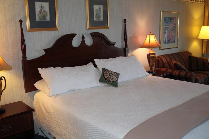 Room 11 of 20