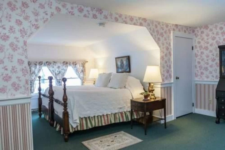 Arlingtons West Mountain Inn