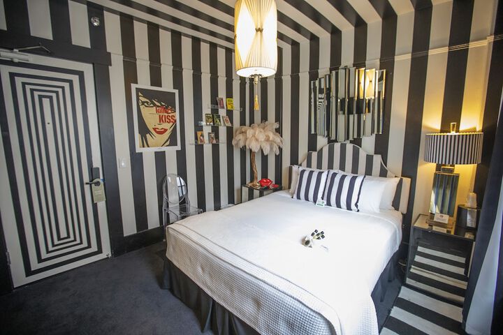 Room 82 of 89