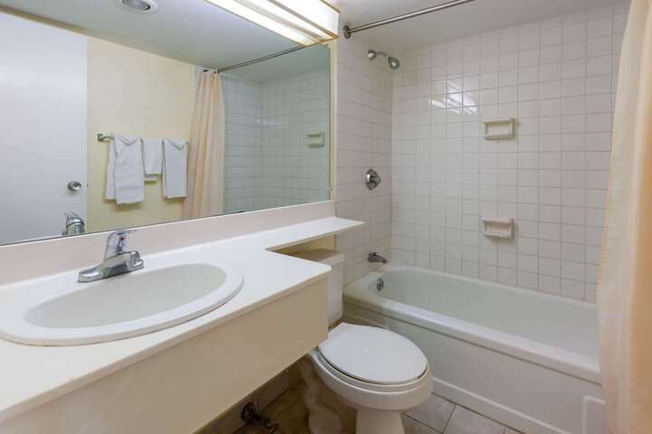 Room 9 of 25