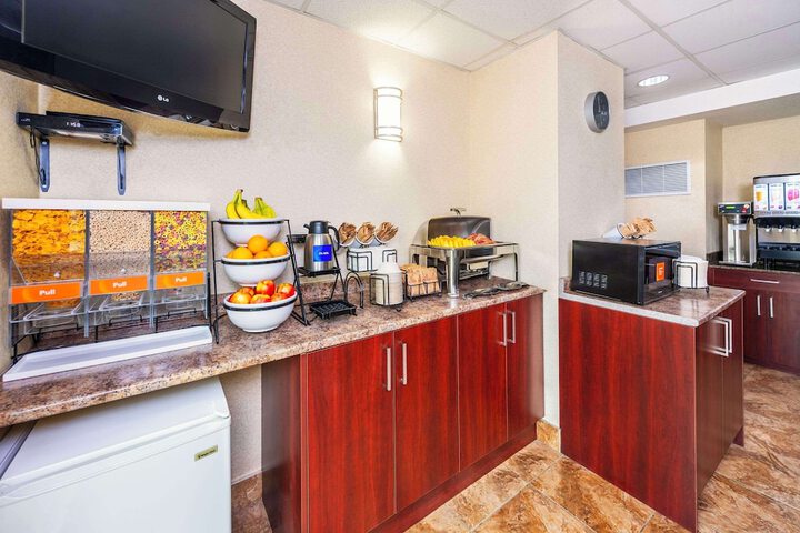 Comfort Inn & Suites Edson