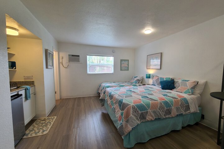 Room 104 of 166
