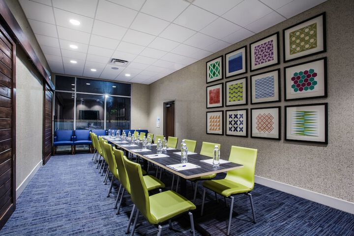 Holiday Inn Express Queensbury - Lake George Area by IHG