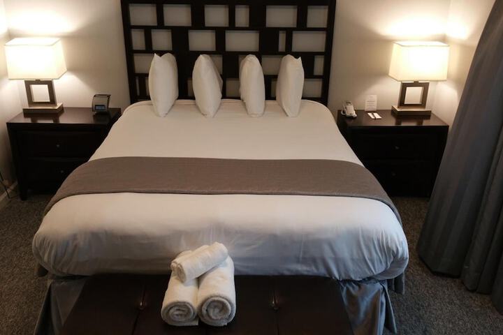Room 14 of 36