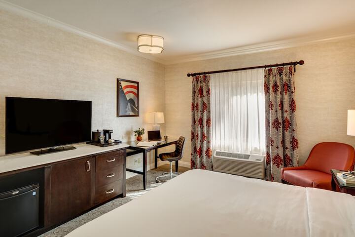 Ayres Hotel Costa Mesa / Newport Beach