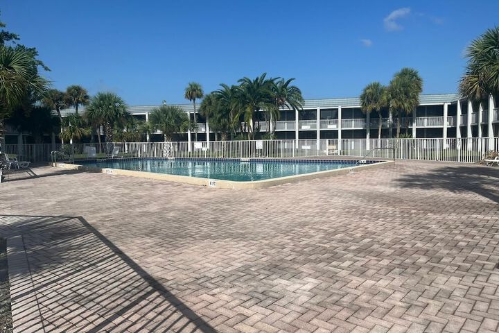 Pool 5 of 15