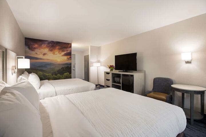 Room 25 of 53