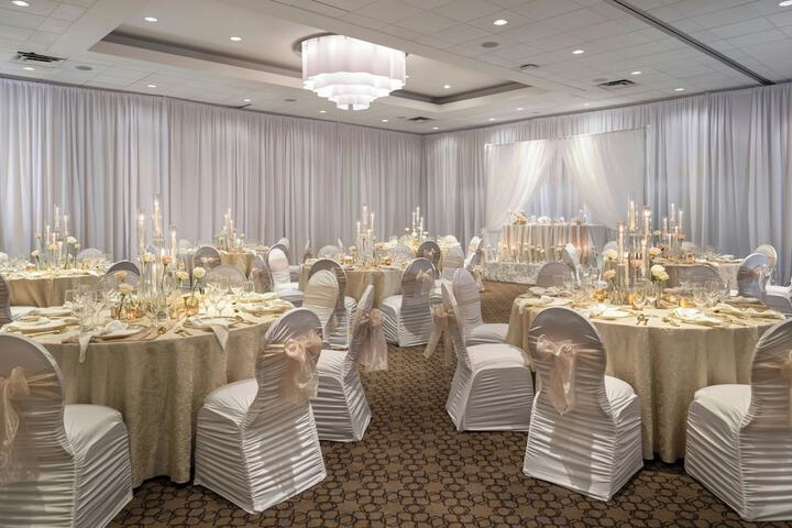 Sheraton Vancouver Guildford Hotel