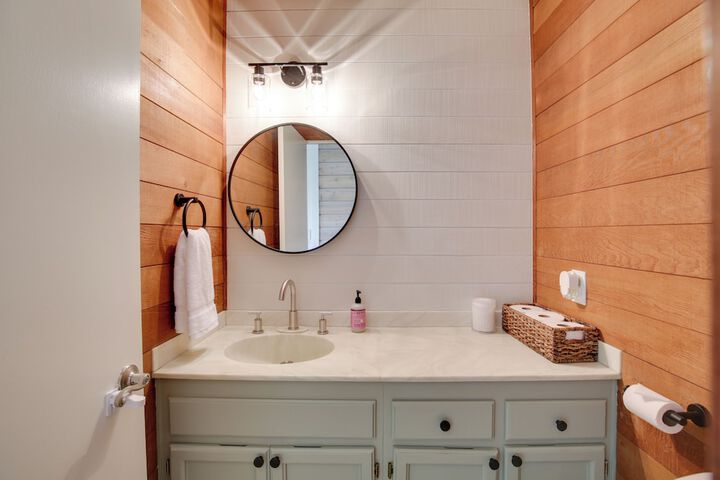 La Mesa Townhome: 15 Mi to San Diego!