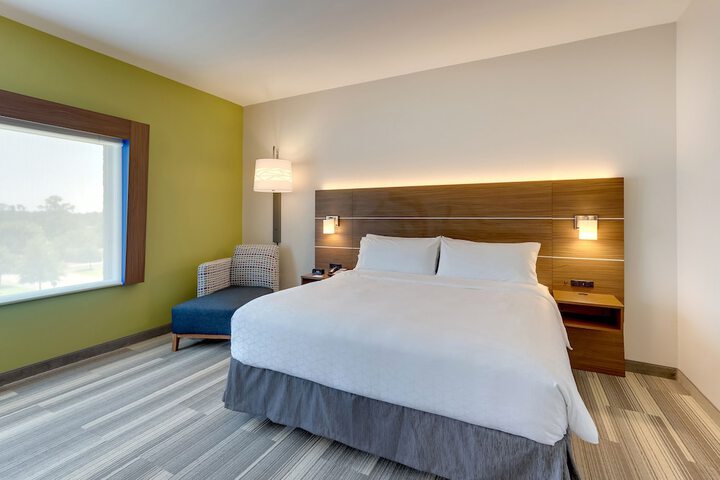 Room 44 of 65