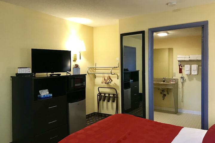 Room 8 of 23