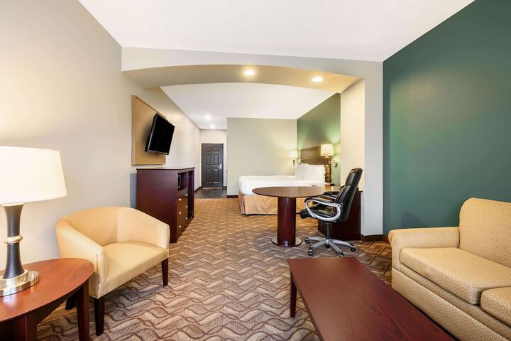 Room 11 of 29