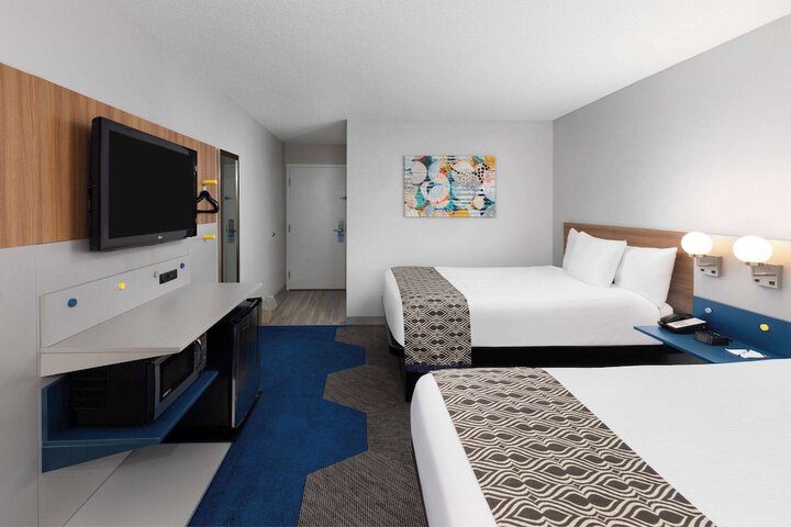 Room 14 of 17